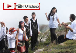 Bulutların üstünde koyubeyaz düet