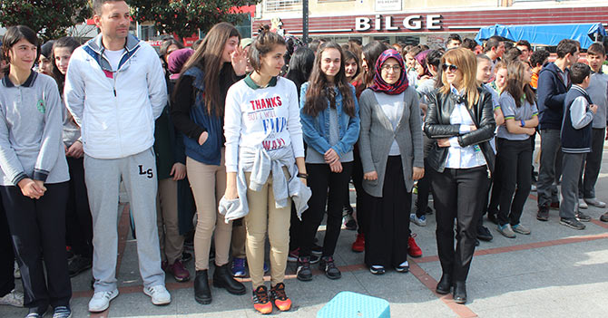 10mart03.jpg 10mart03.jpg