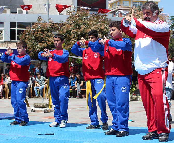 19may03.jpg 19may03.jpg