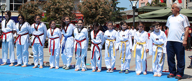 19may04.jpg 19may04.jpg