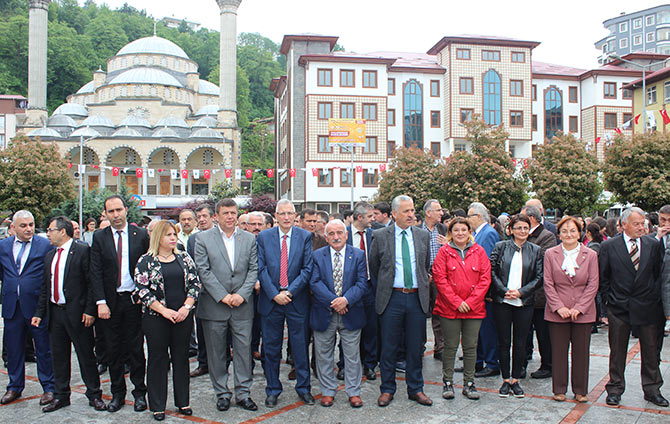 19may12-001.jpg 19may12-001.jpg