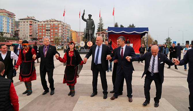 2mart04.jpg 2mart04.jpg