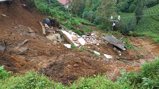 afet6-001.jpg afet6-001.jpg