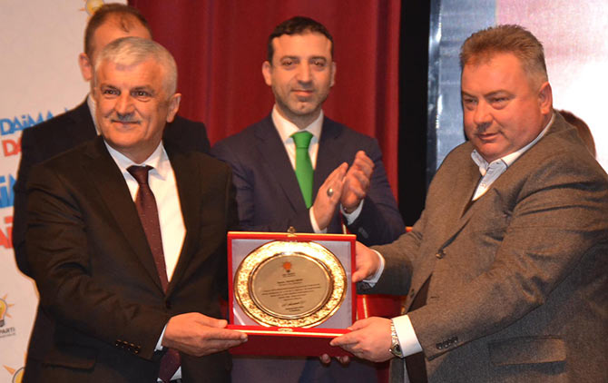 ak6-001.jpg ak6-001.jpg