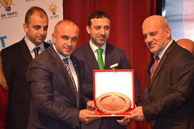 ak7-001.jpg ak7-001.jpg