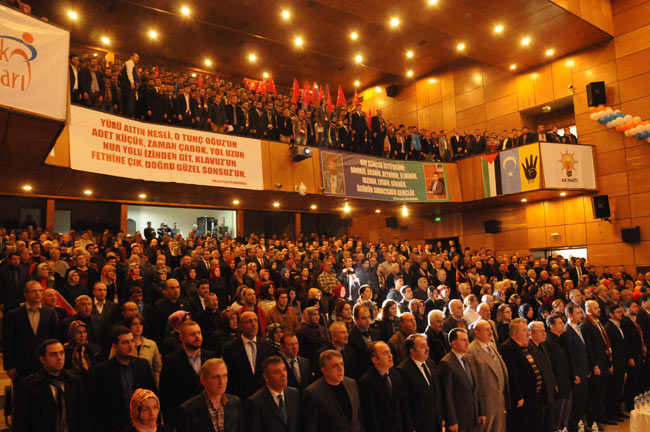 akgenclik6.jpg akgenclik6.jpg