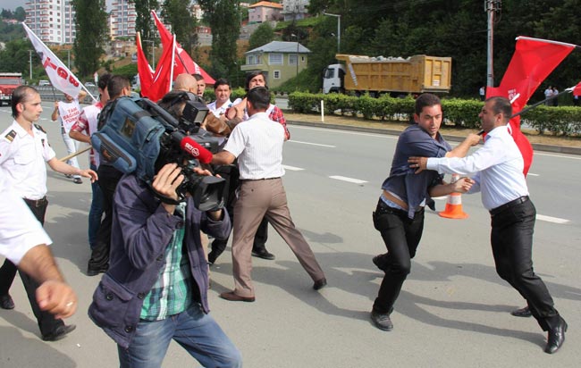 akil4.20130520185816.jpg akil4.20130520185816.jpg