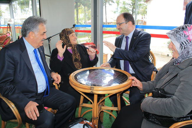 akpart03.jpg akpart03.jpg