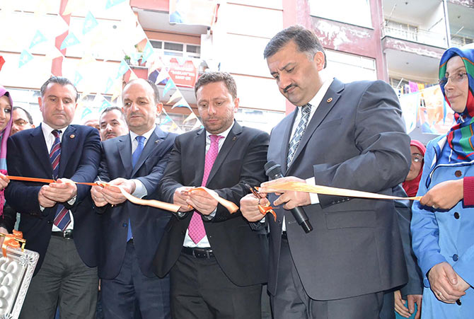 akpart1-001.jpg akpart1-001.jpg