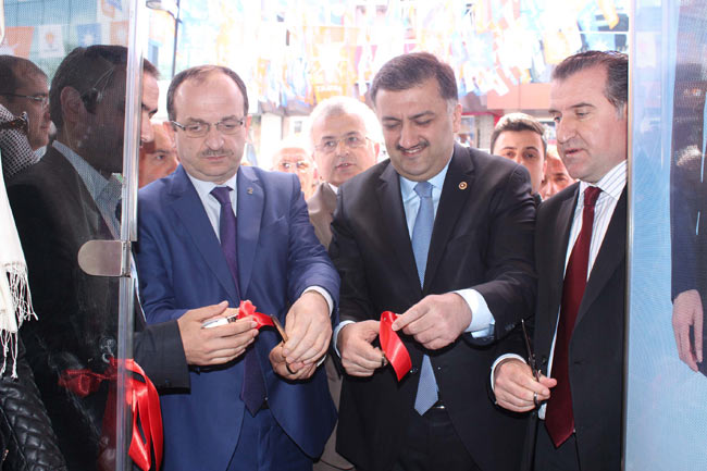 akpart23.jpg akpart23.jpg