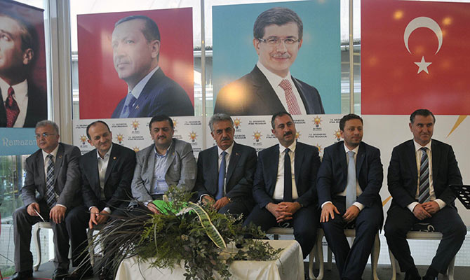 akparti1-001.jpg akparti1-001.jpg