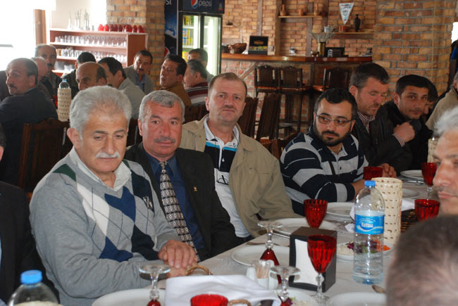 akparti2.20120410011659.jpg
