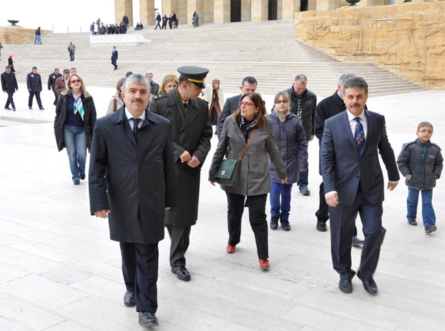 anitkabir1.jpg anitkabir1.jpg