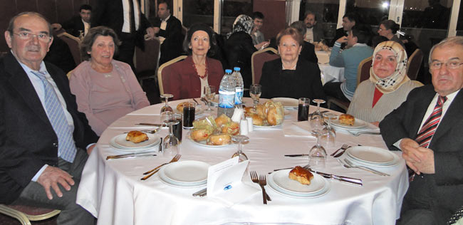 apaydin-ailesi.jpg apaydin-ailesi.jpg