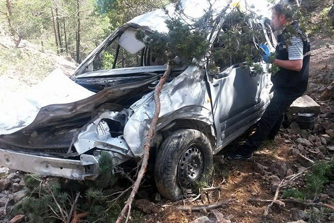 arac-002.jpg arac-002.jpg