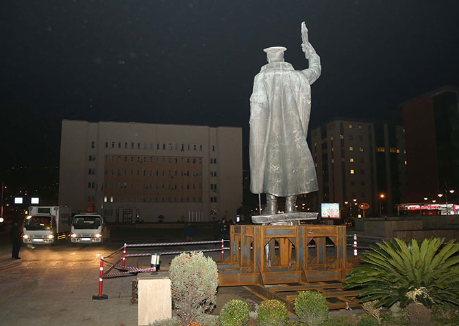 ataturk-001.jpg ataturk-001.jpg