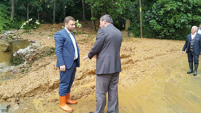 avci1-003.jpg avci1-003.jpg