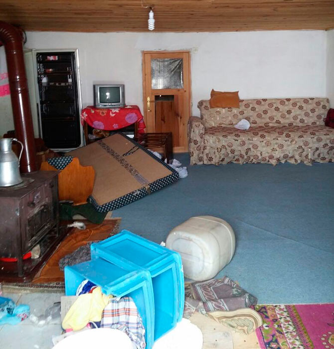 ayi4-003.jpg ayi4-003.jpg