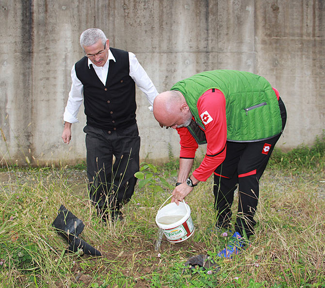 bahce1.jpg bahce1.jpg