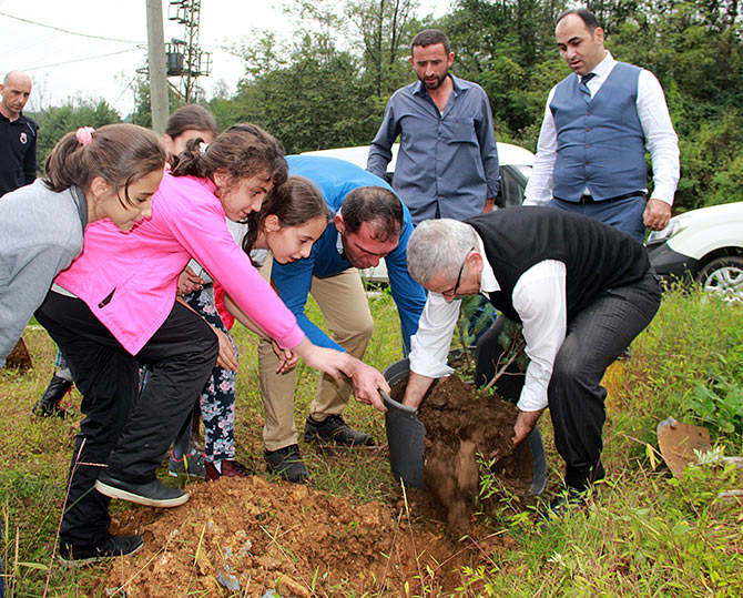 bahce2.jpg bahce2.jpg