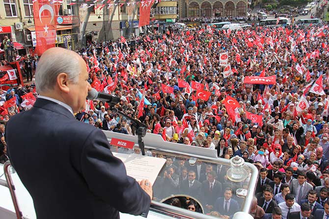 bahceli1.jpg bahceli1.jpg
