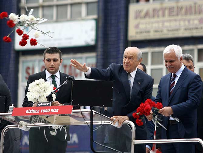 bahceli5.jpg bahceli5.jpg