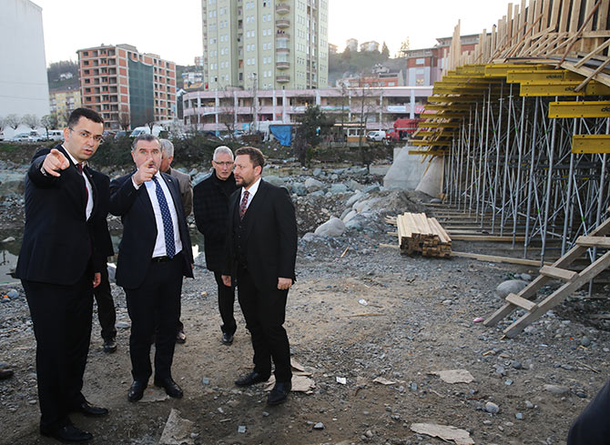 bak04-003.jpg bak04-003.jpg