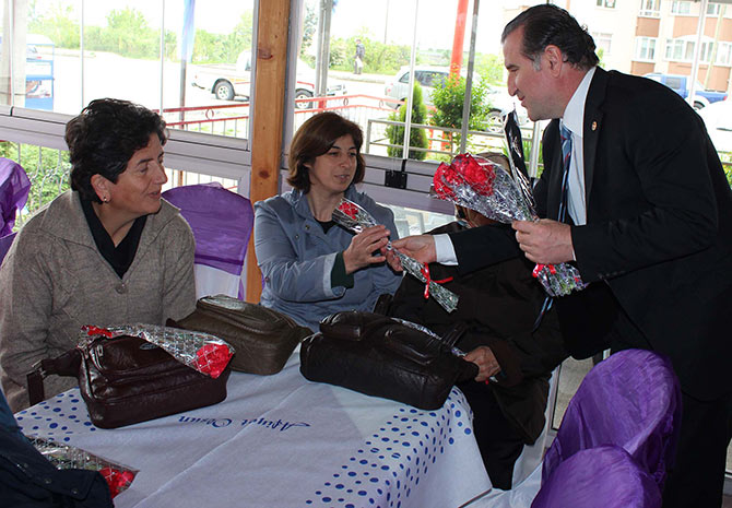 bak_anne1.jpg bak_anne1.jpg