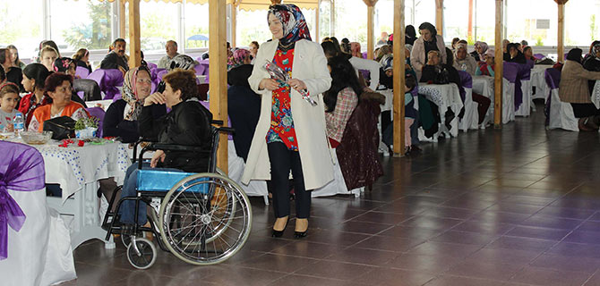 bak_anne3.jpg bak_anne3.jpg