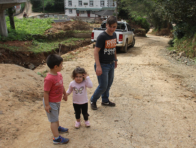 bayr1-002.jpg bayr1-002.jpg