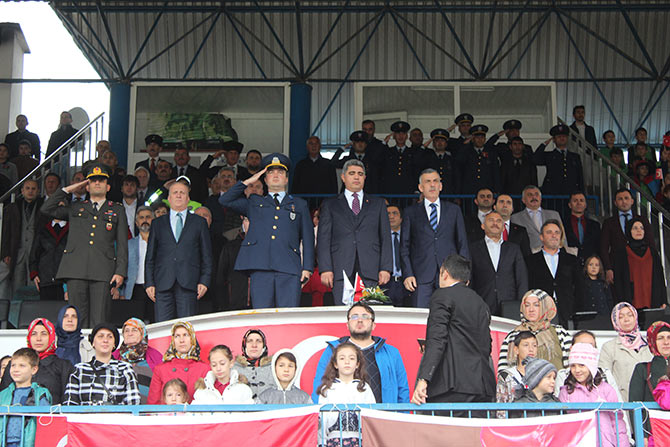 bayr12-002.jpg bayr12-002.jpg