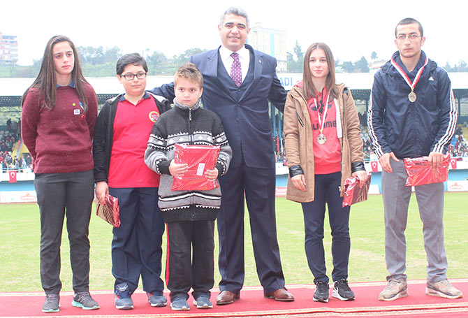 bayr5-002.jpg bayr5-002.jpg