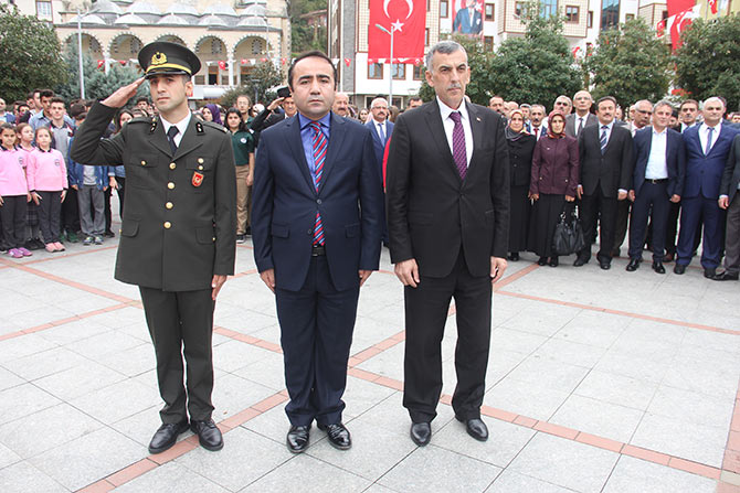 bayr5-003.jpg bayr5-003.jpg