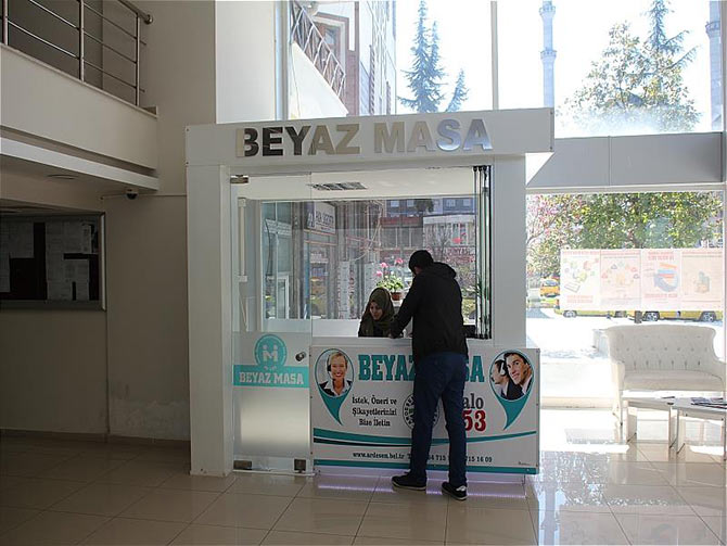 beyazmasa1.jpg beyazmasa1.jpg