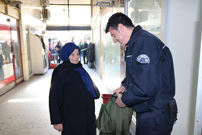 bombaa.jpg bombaa.jpg