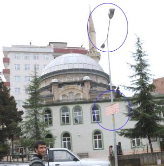 cami-girisindeki-aydinlatma.jpg cami-girisindeki-aydinlatma.jpg