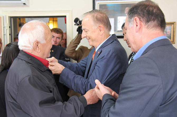 cayelichp01.jpg cayelichp01.jpg