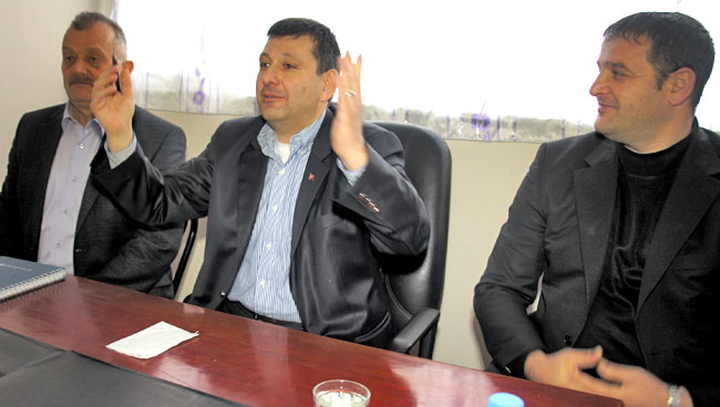 cemkazmaz.jpg cemkazmaz.jpg