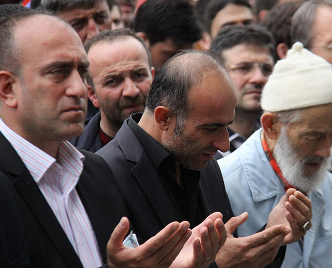 cen1-001.jpg cen1-001.jpg