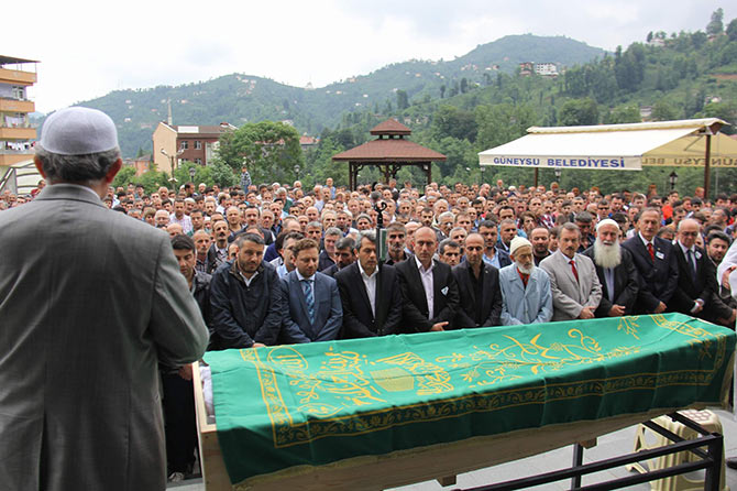 cen2-001.jpg cen2-001.jpg