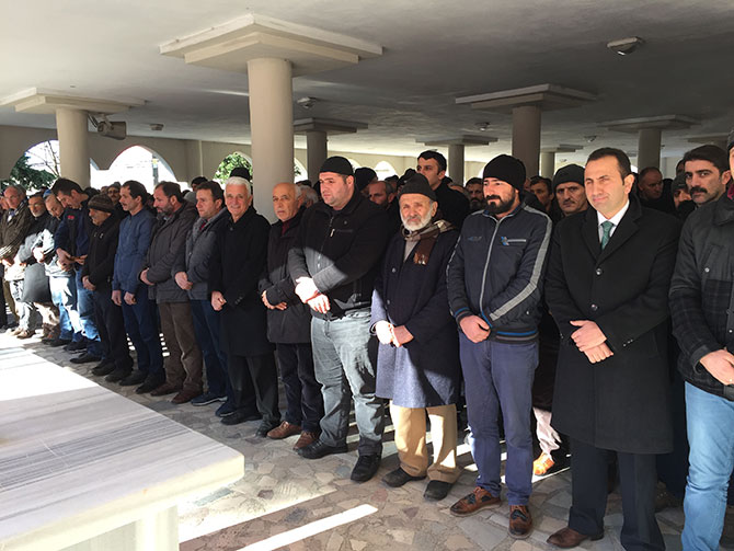 cen4-001.jpg cen4-001.jpg