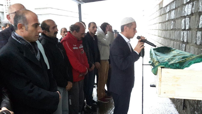 cenaze1-002.jpg cenaze1-002.jpg