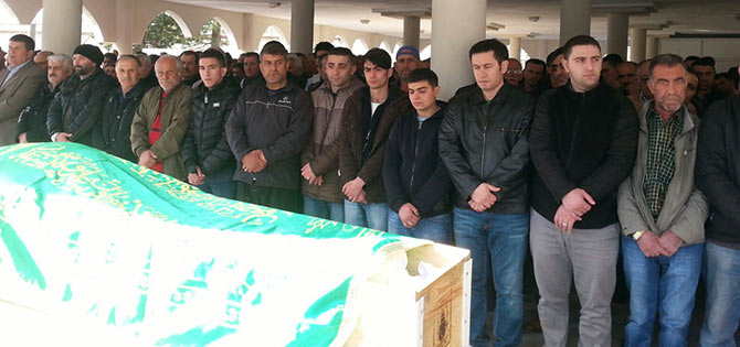 cenaze1-003.jpg cenaze1-003.jpg