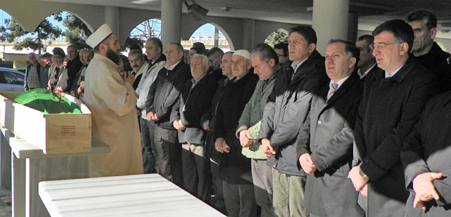 cenaze1.20121231125732.jpg cenaze1.20121231125732.jpg