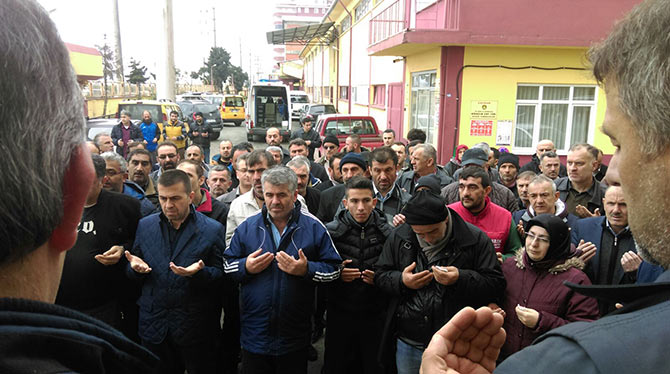 cenaze3-001.jpg cenaze3-001.jpg