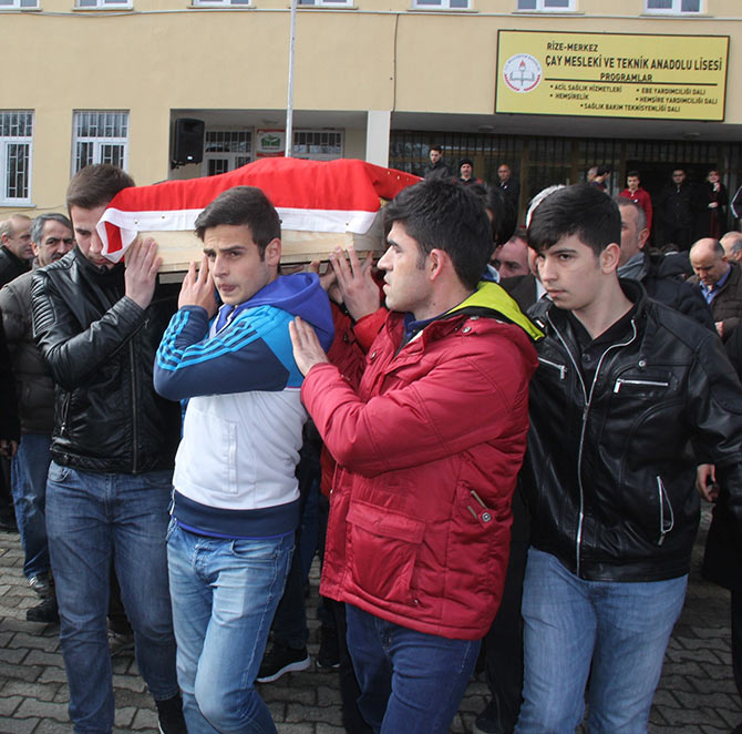 cenaze5-002.jpg cenaze5-002.jpg