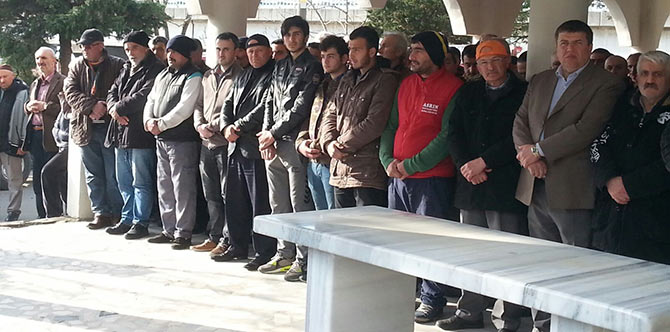 cenaze6-001.jpg cenaze6-001.jpg