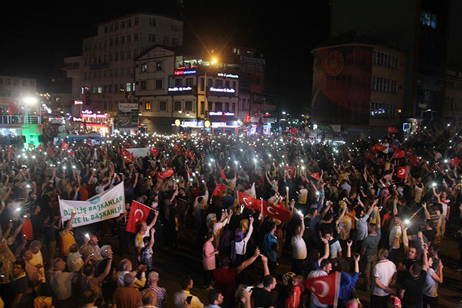 dem2-001.jpg dem2-001.jpg