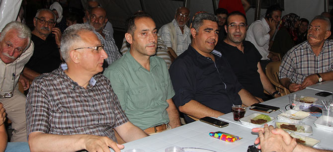 dem2-004.jpg dem2-004.jpg