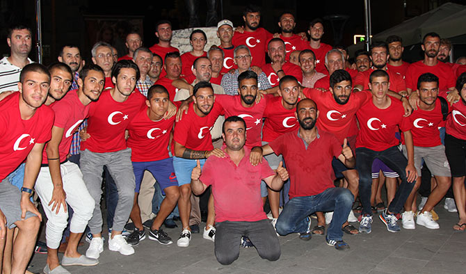 dem2-005.jpg dem2-005.jpg